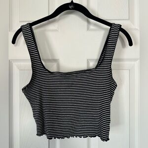 ❤️Forever 21 Black and White Striped Crop Top with delicate details Size M
